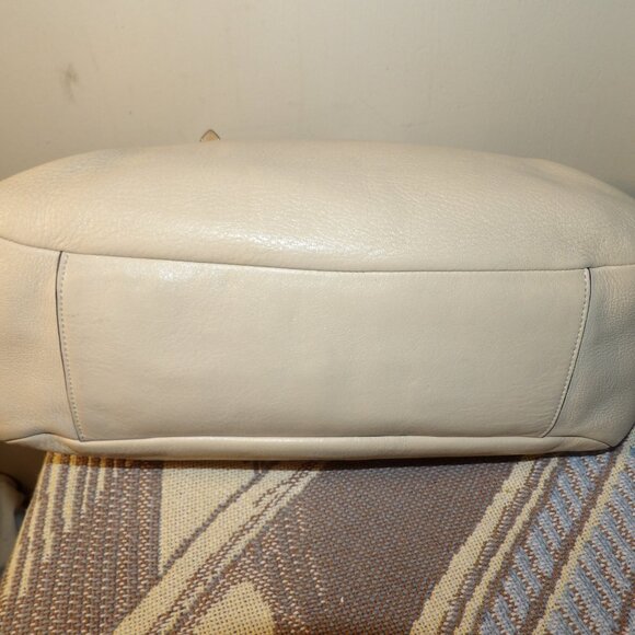 Coach Madison Pebbled Leather Chained Tote No GO968-14111 - Picture 6 of 10